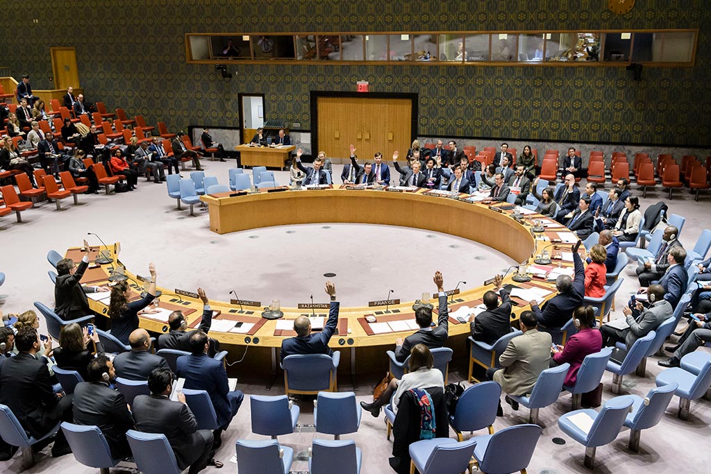 A wide view of the Security Council meeting as it unanimously adopts resolution 2450 (2018), renewing the mandate of the 51Թ Disengagement Observer Force (UNDOF) for a period of six months, until 30 June 2019. UN Photo/Manuel Elias