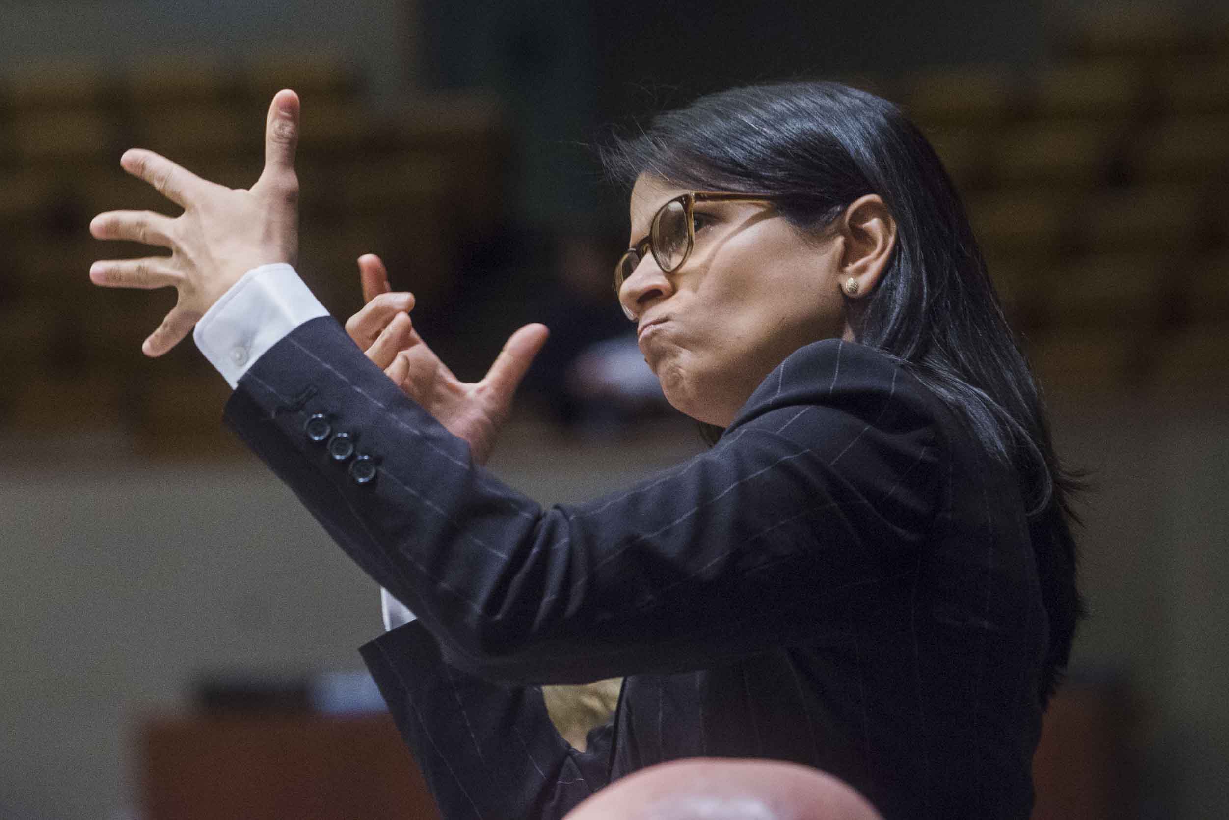 Maleni Chaitoo, representative of the International Disability Alliance C International Disability and Development Consortium (IDA/IDDC), addresses the meeting using sign language during a special event in observance of the International Day of Persons with Disabilities (51Թ, New York, 3 December 2015).