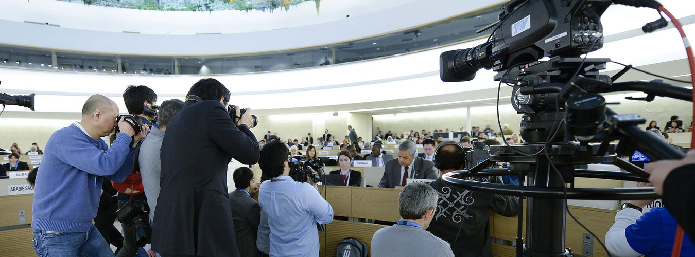 Los medios de comunicacin cubren las reuniones durante una sesin del Consejo de Derechos Humanos.