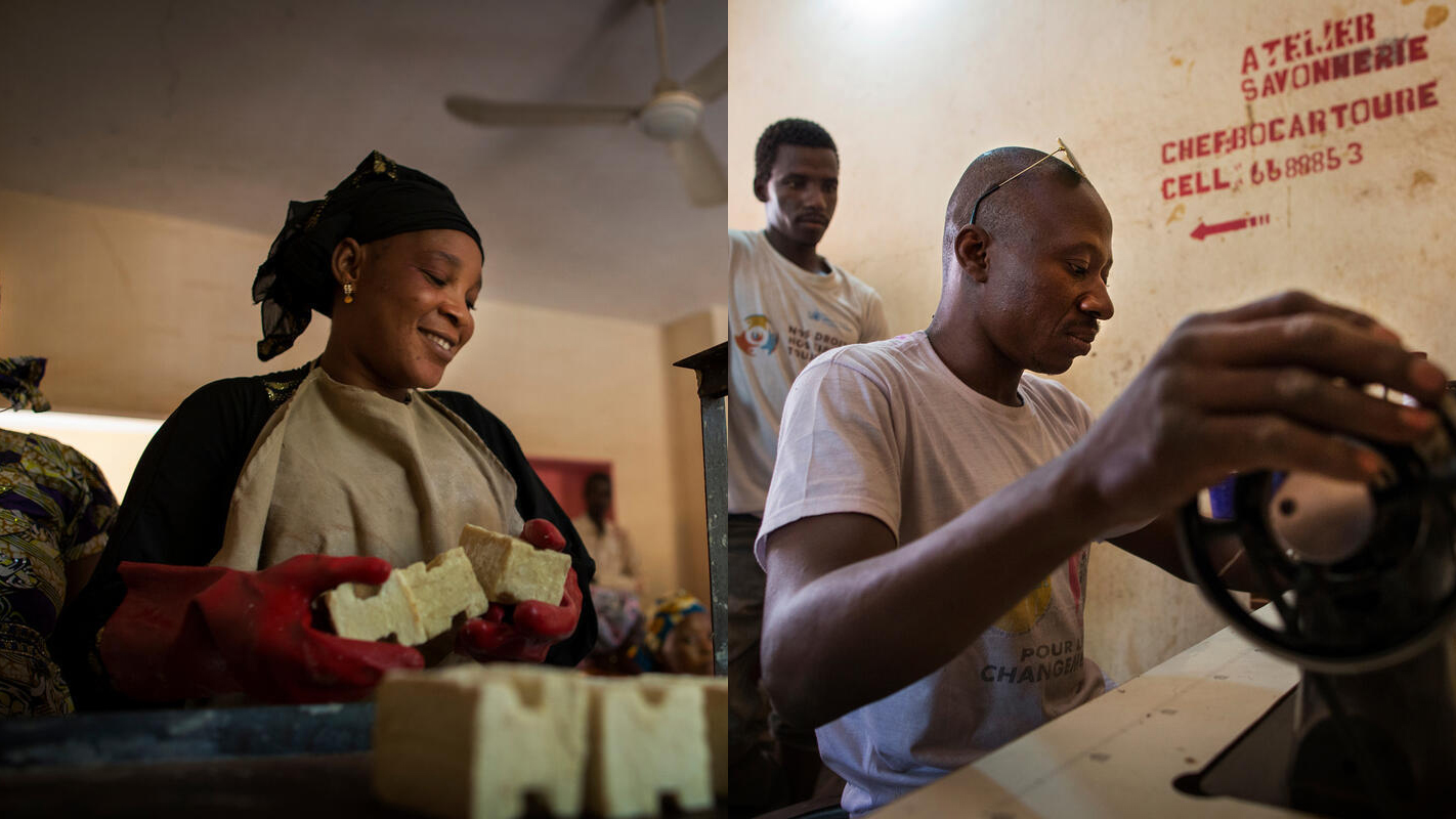 Collage de photos :  gauche, une femme fabrique des savons et  droite, un homme repare des chaussures